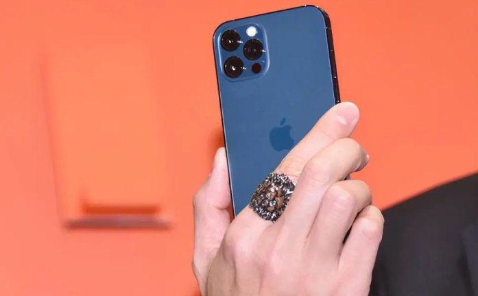 博野苹果手机维修分享iPhone12系列重启方法教程 